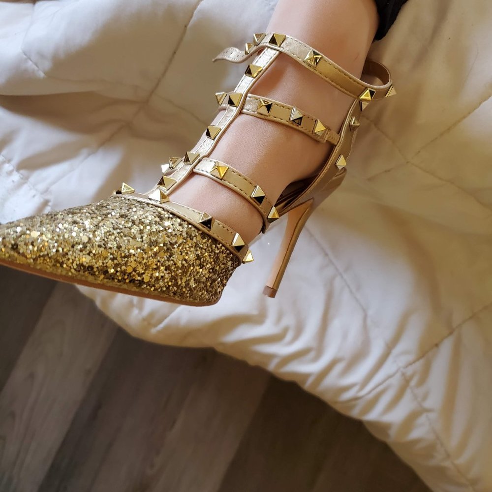 worn Catherine Malandrino gold glitter 3 strap 7m